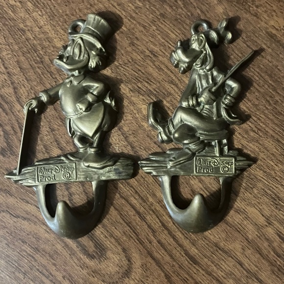 Walt Disney Productions Metal Hooks - Picture 1 of 2